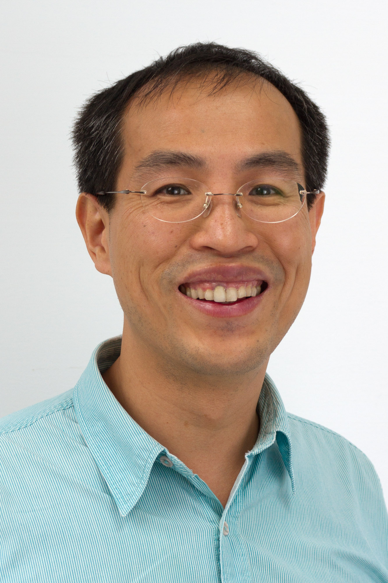 廖世偉 (Shih-wei Liao) 廖世偉 (Shih-wei Liao)