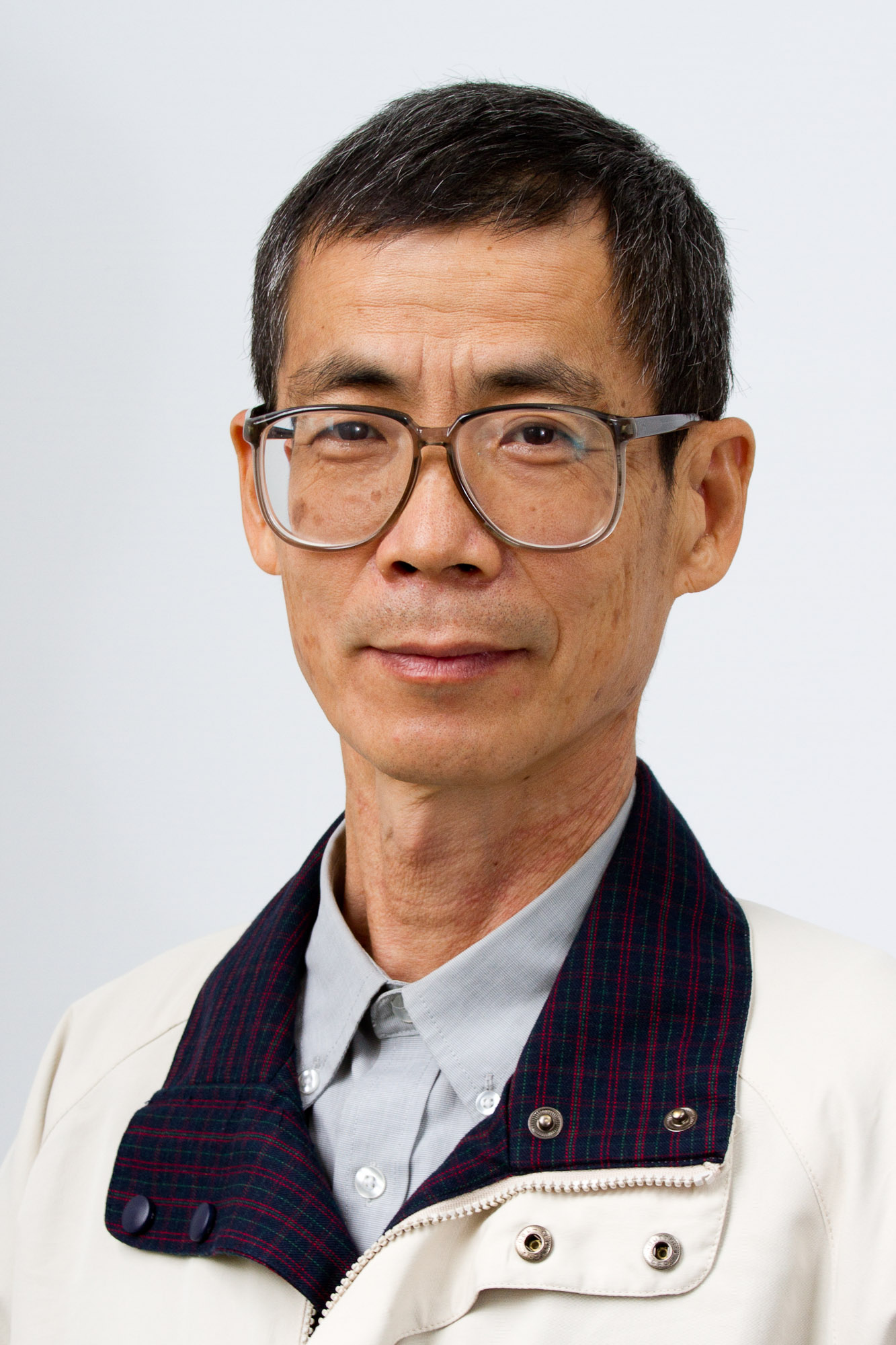 Cheng-Yuan Liou 